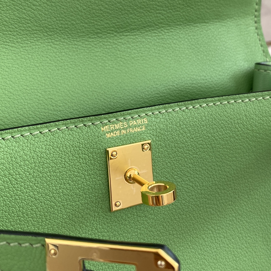 Hermes Kelly Danse Evercolor Bag In Green Kiwi Color